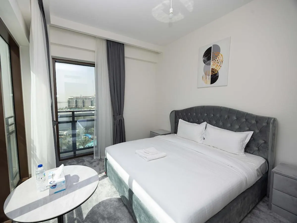 Beachfront Family Entire Unit In Dubai Ras Al-Khor